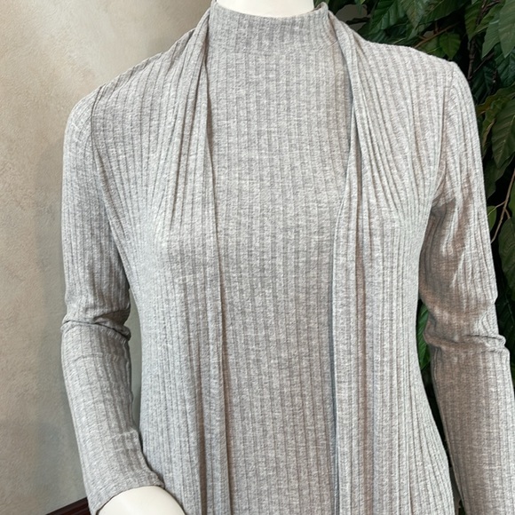 WHBM HEATHER GRAY RIBBED MOCK NECK TOP & DUSTER - Picture 4 of 16